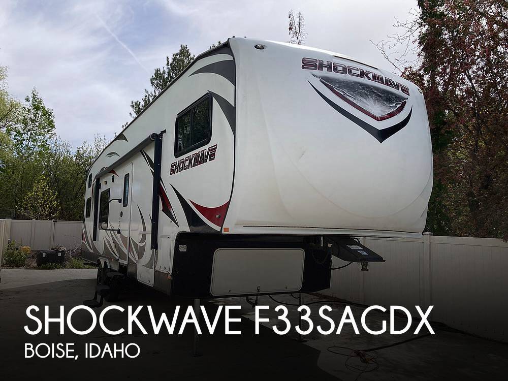 2017 Forest River Shockwave F33SAGDX in boise ID