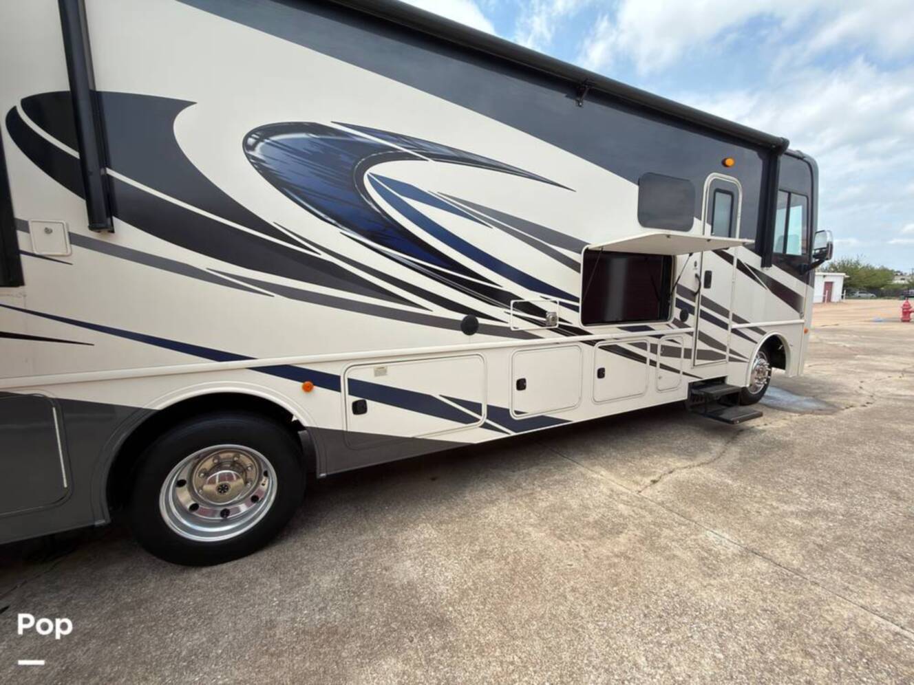 A photo of this 2020 Fleetwood Fortis 34MB