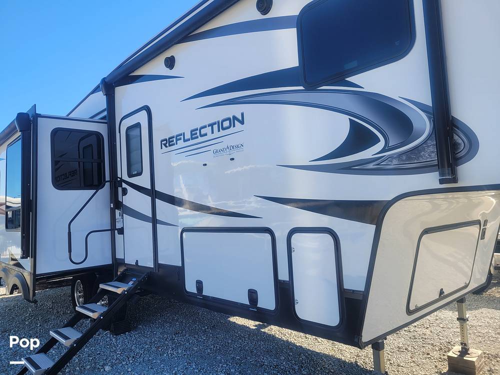 2022 Grand Design Reflection 303RLS in peletier NC