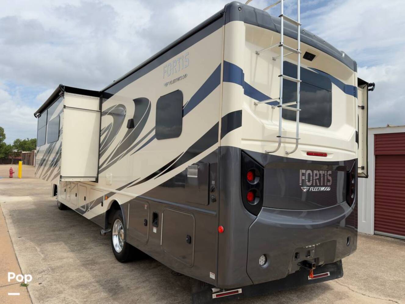 A photo of this 2020 Fleetwood Fortis 34MB