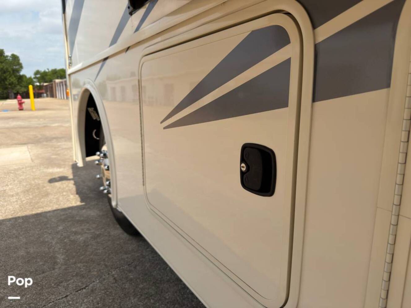 A photo of this 2020 Fleetwood Fortis 34MB
