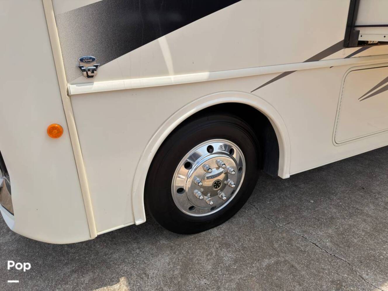 A photo of this 2020 Fleetwood Fortis 34MB