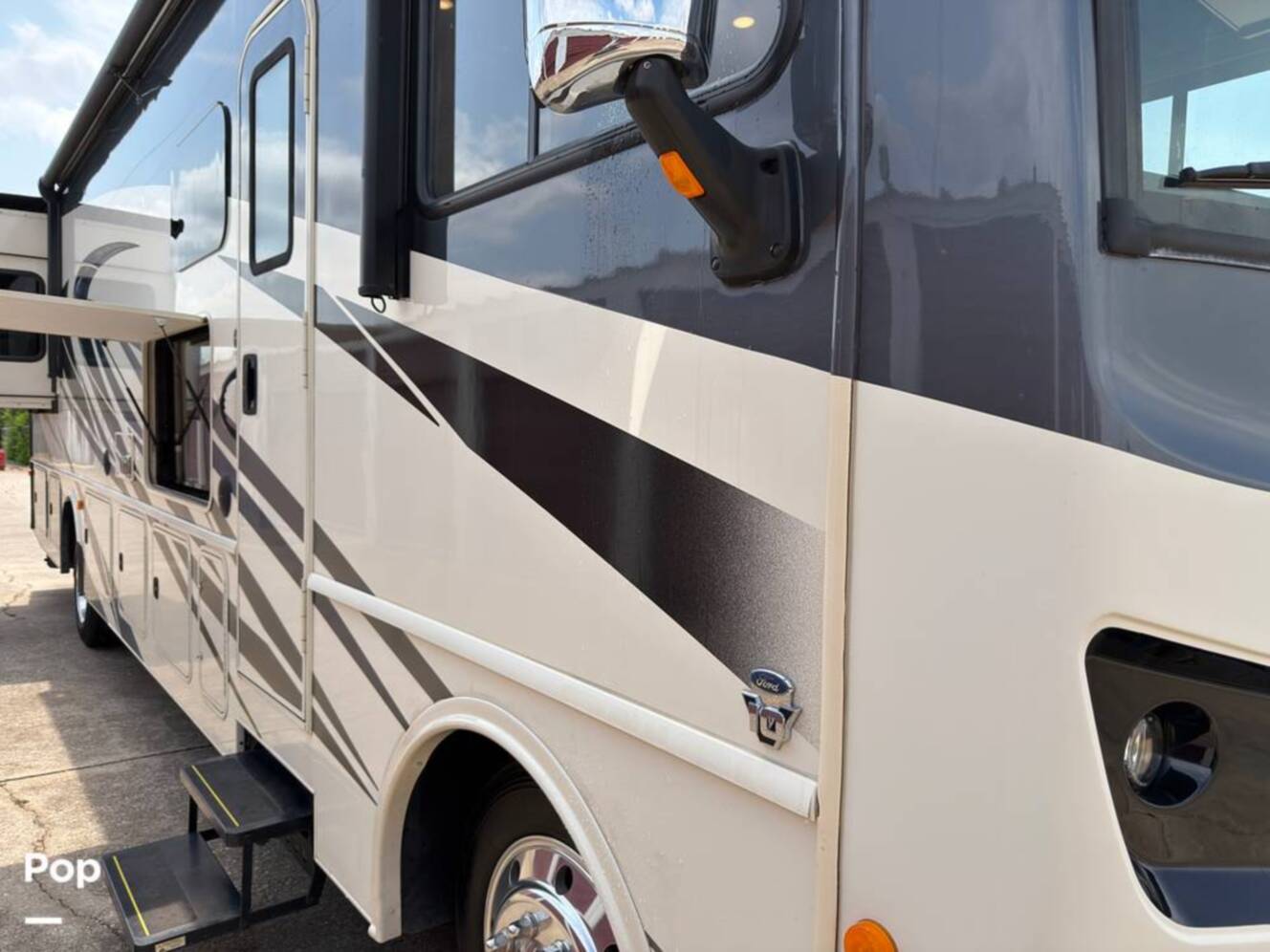 A photo of this 2020 Fleetwood Fortis 34MB