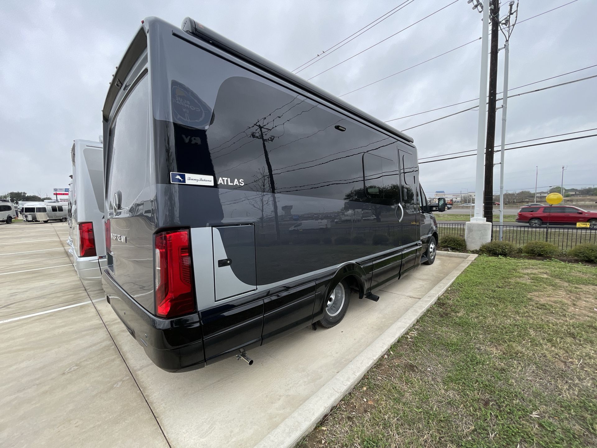 2026 Airstream Atlas Murphy Suite Tommy Bahama MURPHY SUITE TOMMY BAHAMA EDITION in buda TX