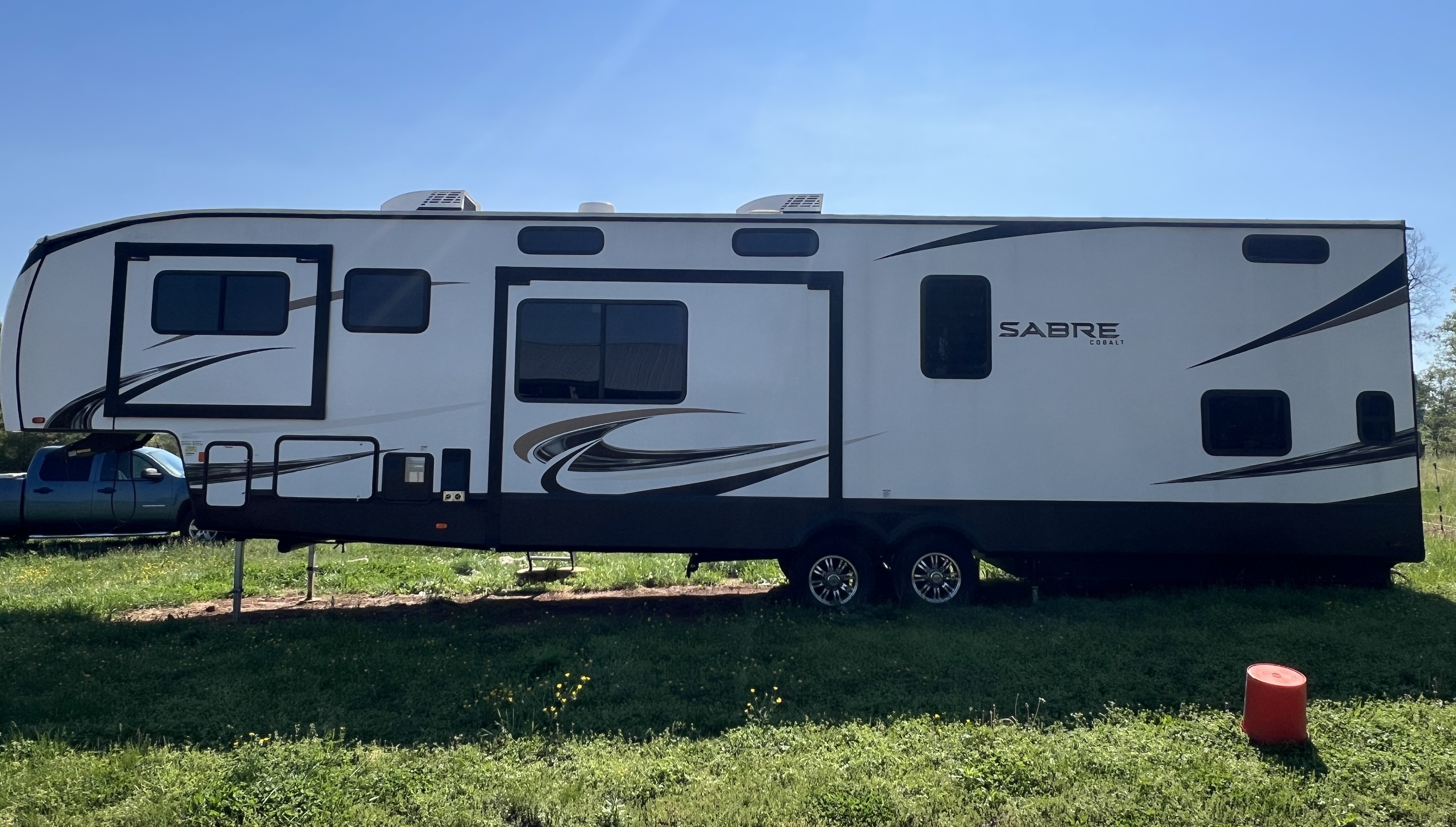 2022 Forest River SABRE 37FLL in lawndale NC