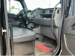 2023 KENWORTH T280