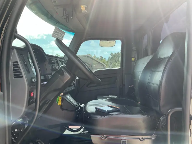 2023 KENWORTH T280