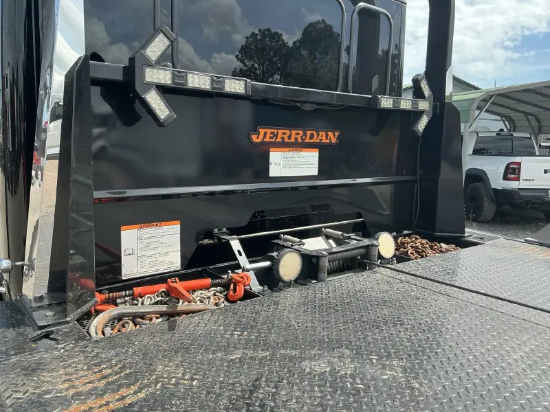 2023 KENWORTH T280