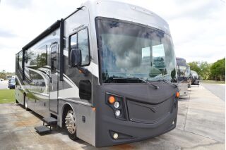 2015 FLEETWOOD EXCURSION 33D