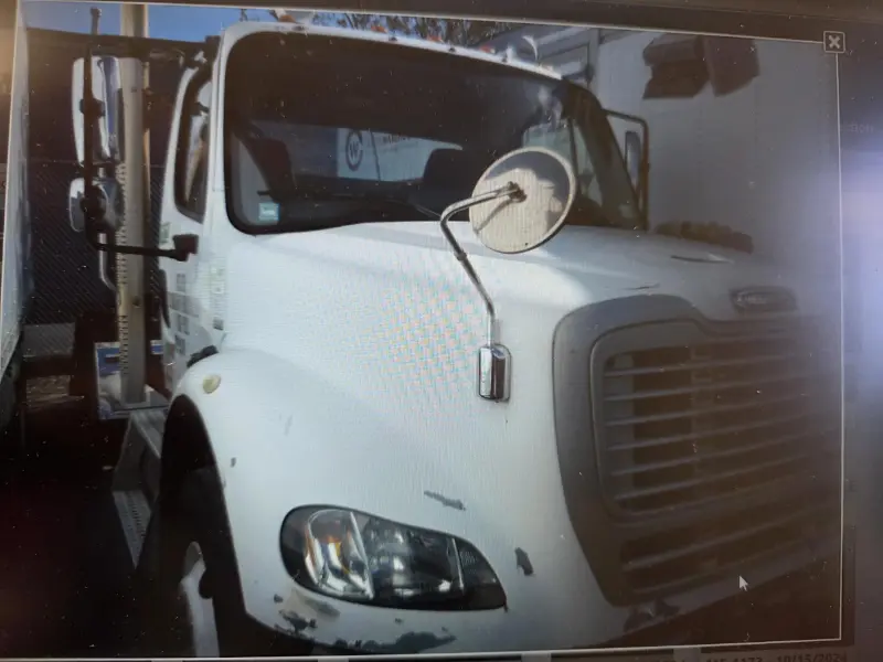 2011 FREIGHTLINER M2