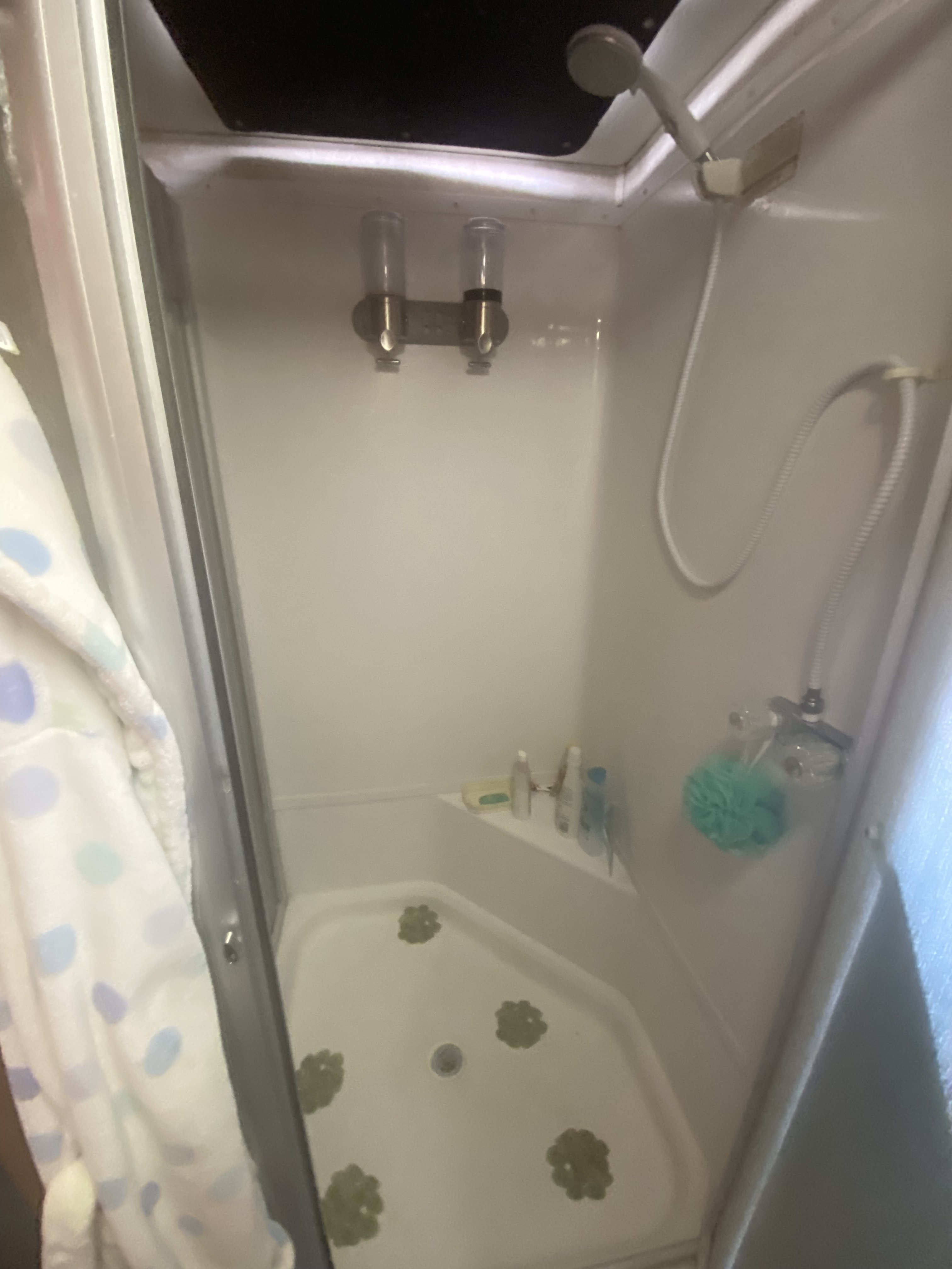 2005 Fleetwood DISCOVERY 39L in fort lauderdale FL