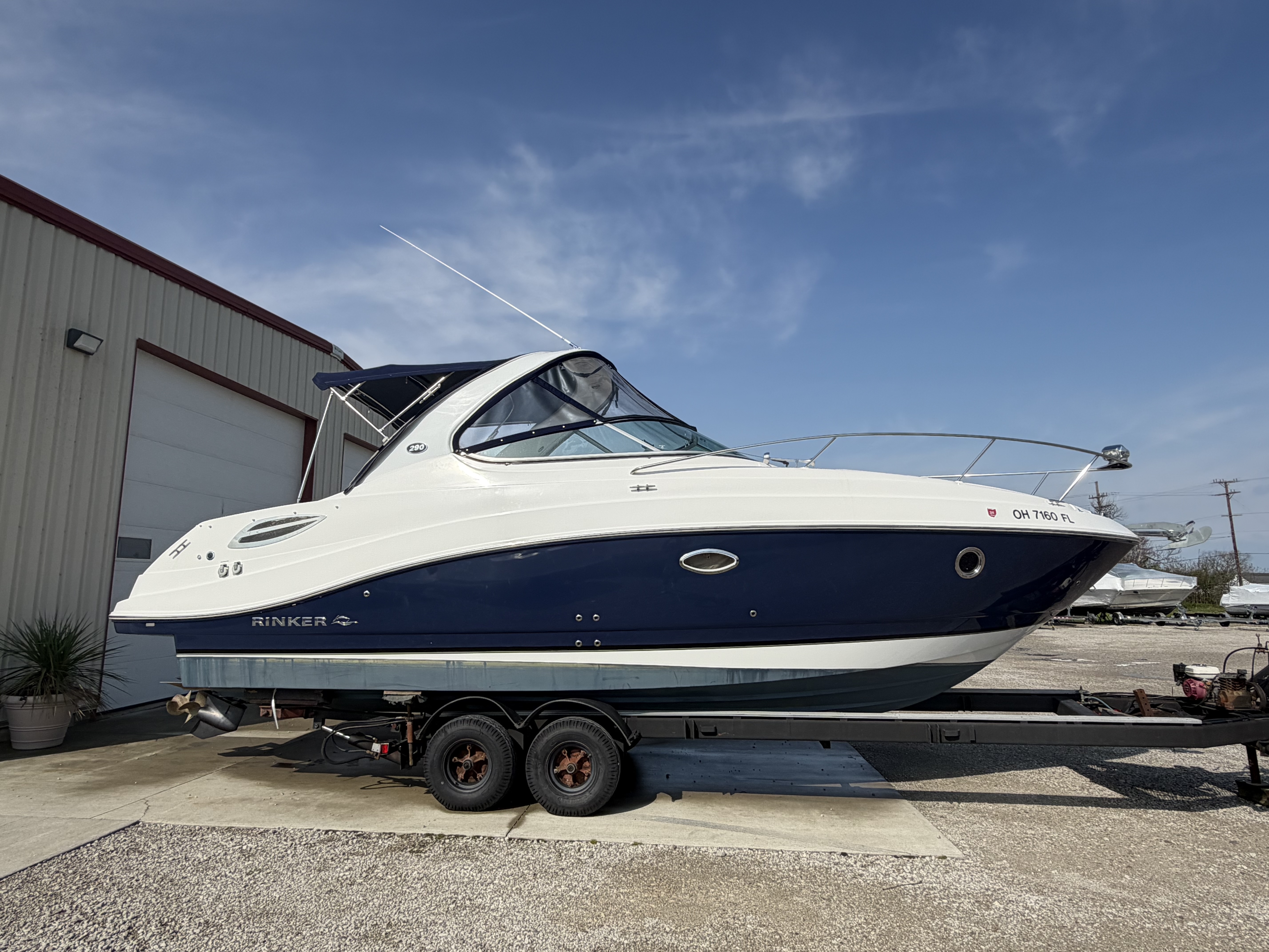 2015 Rinker 290 Express Cruiser 400EC in port clinton OH