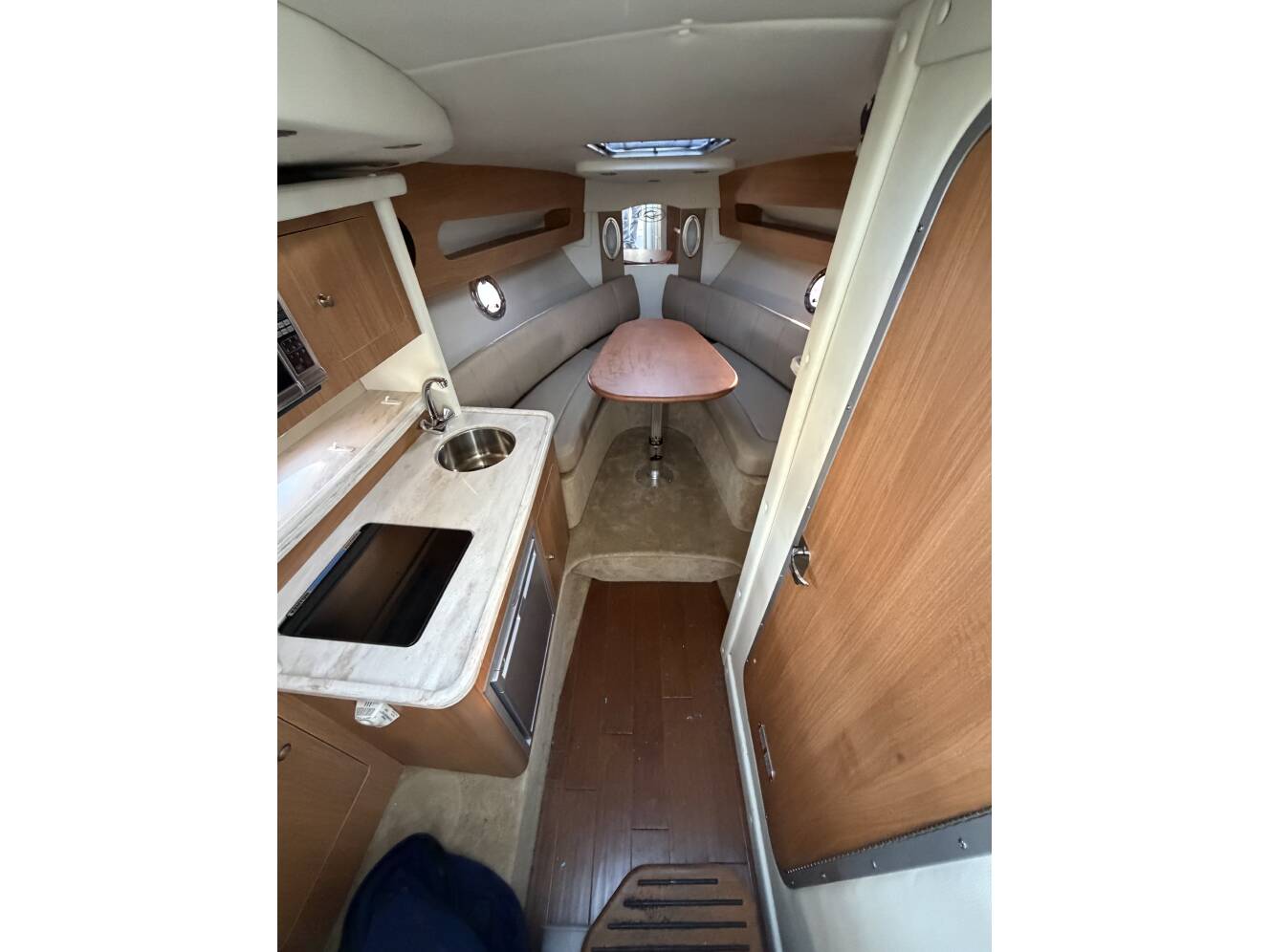 A photo of this 2015 Rinker 290 Express Cruiser