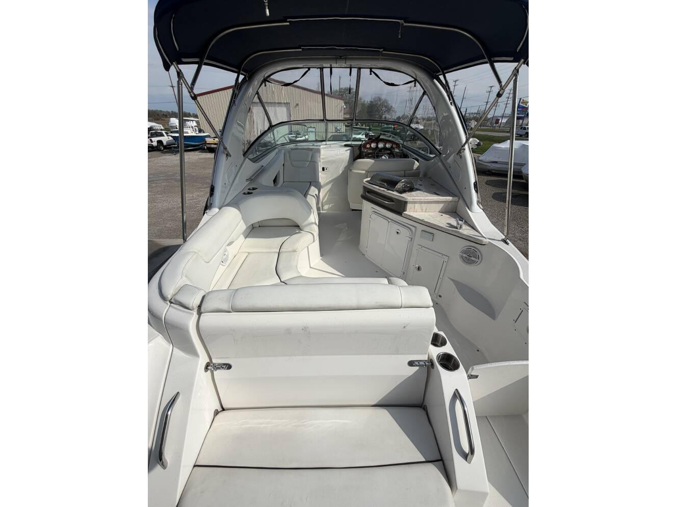 A photo of this 2015 Rinker 290 Express Cruiser