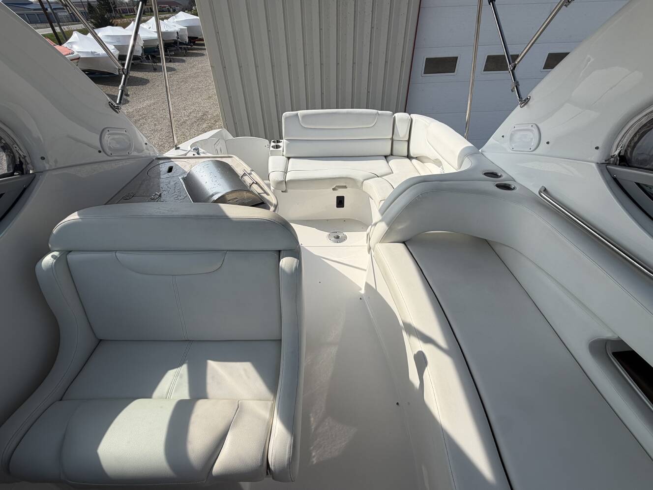 A photo of this 2015 Rinker 290 Express Cruiser