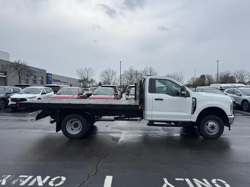 2025 FORD F350