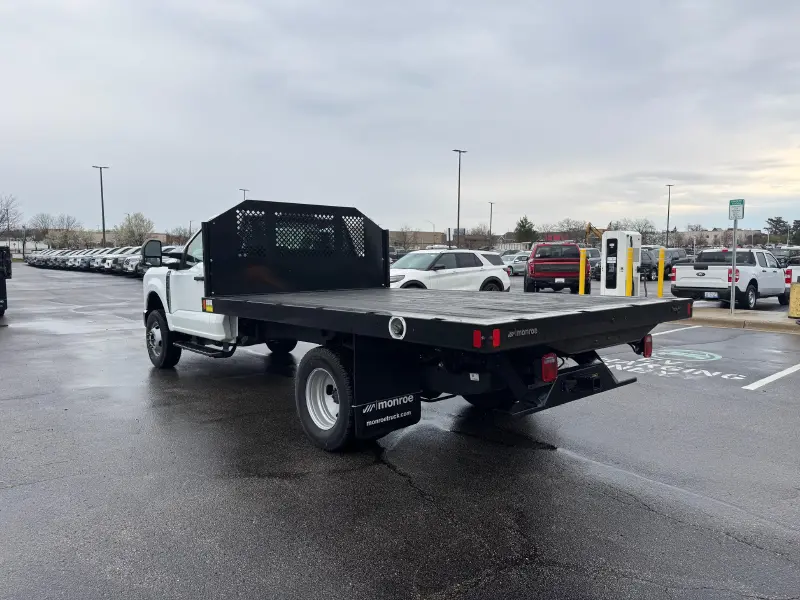 2025 FORD F350