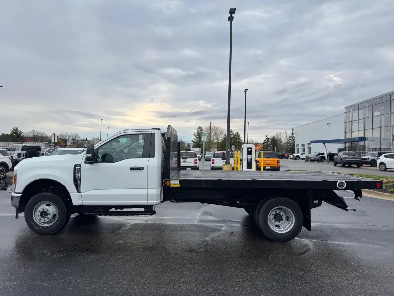 2025 FORD F350