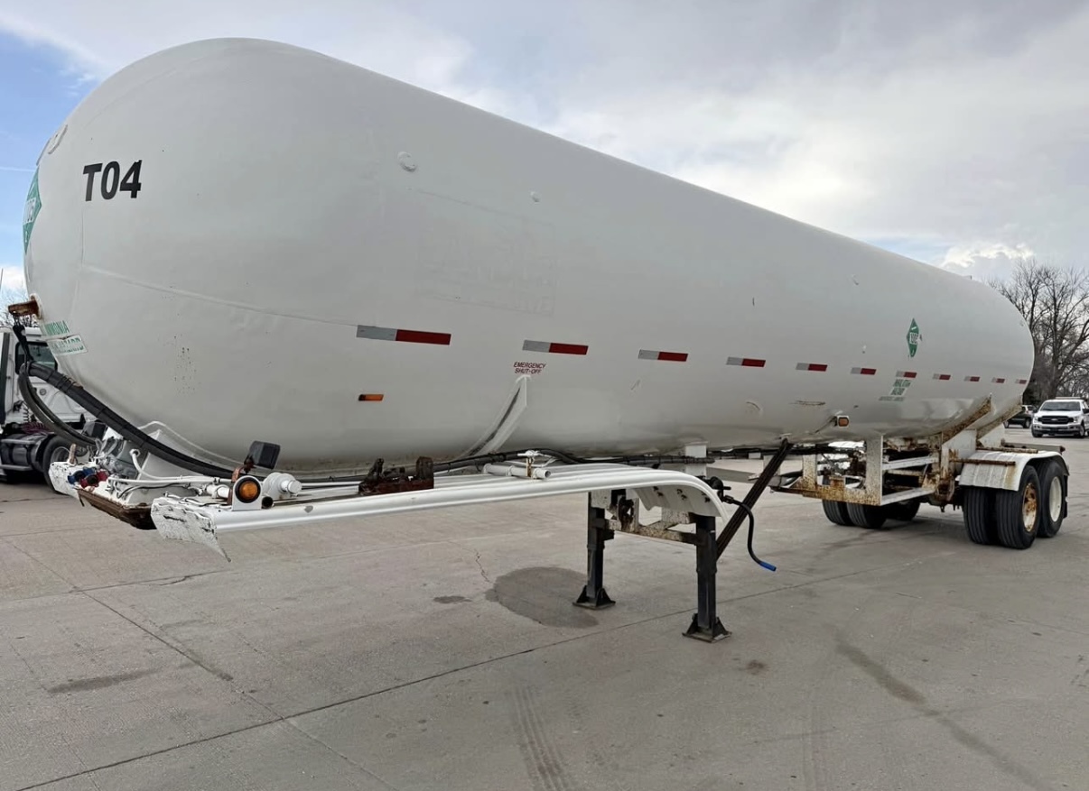 1965 TRINITY TRAILER in St. Edwards, NE