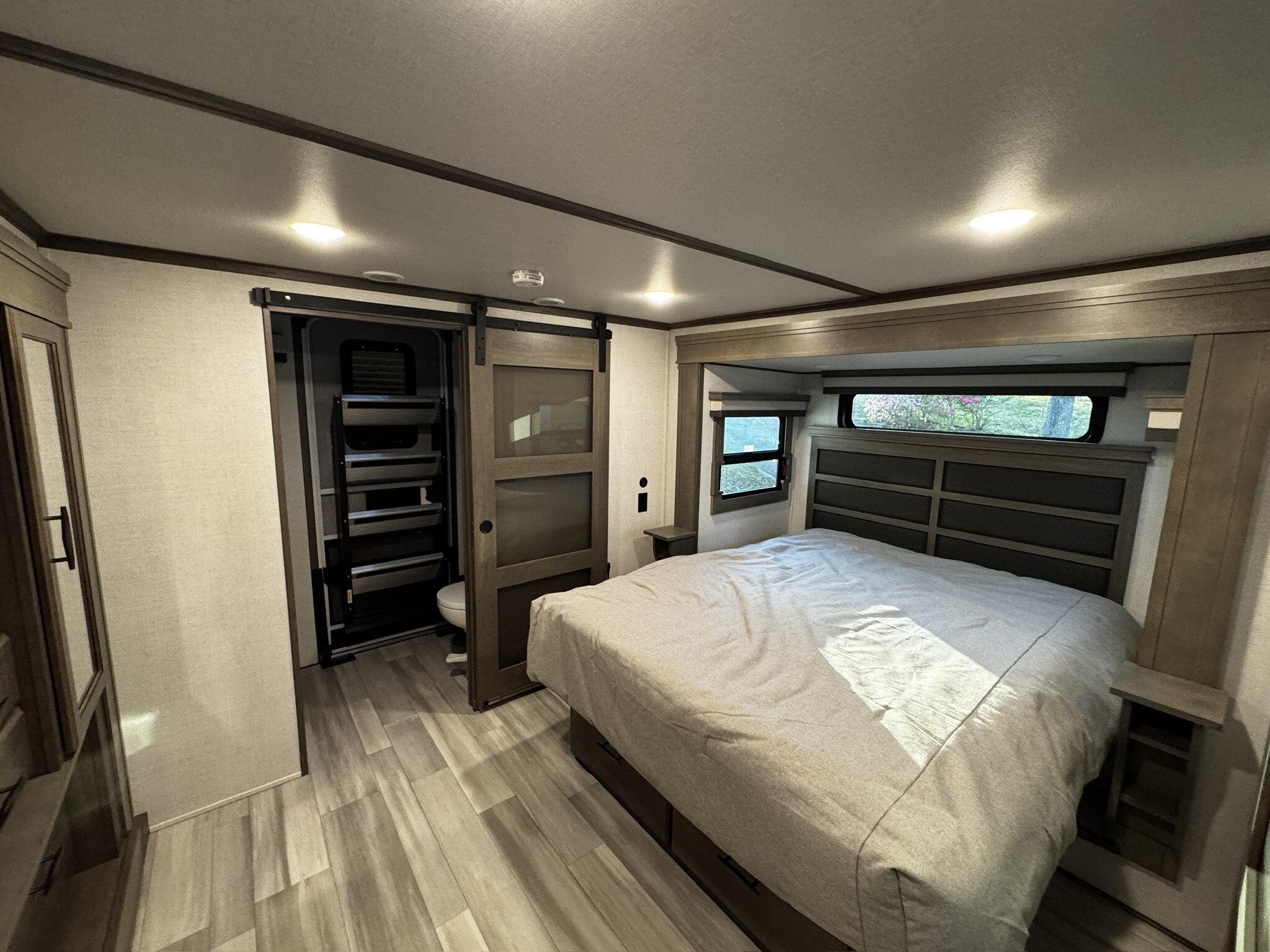 2024 Grand Design SOLITUDE 391DL in manassas VA