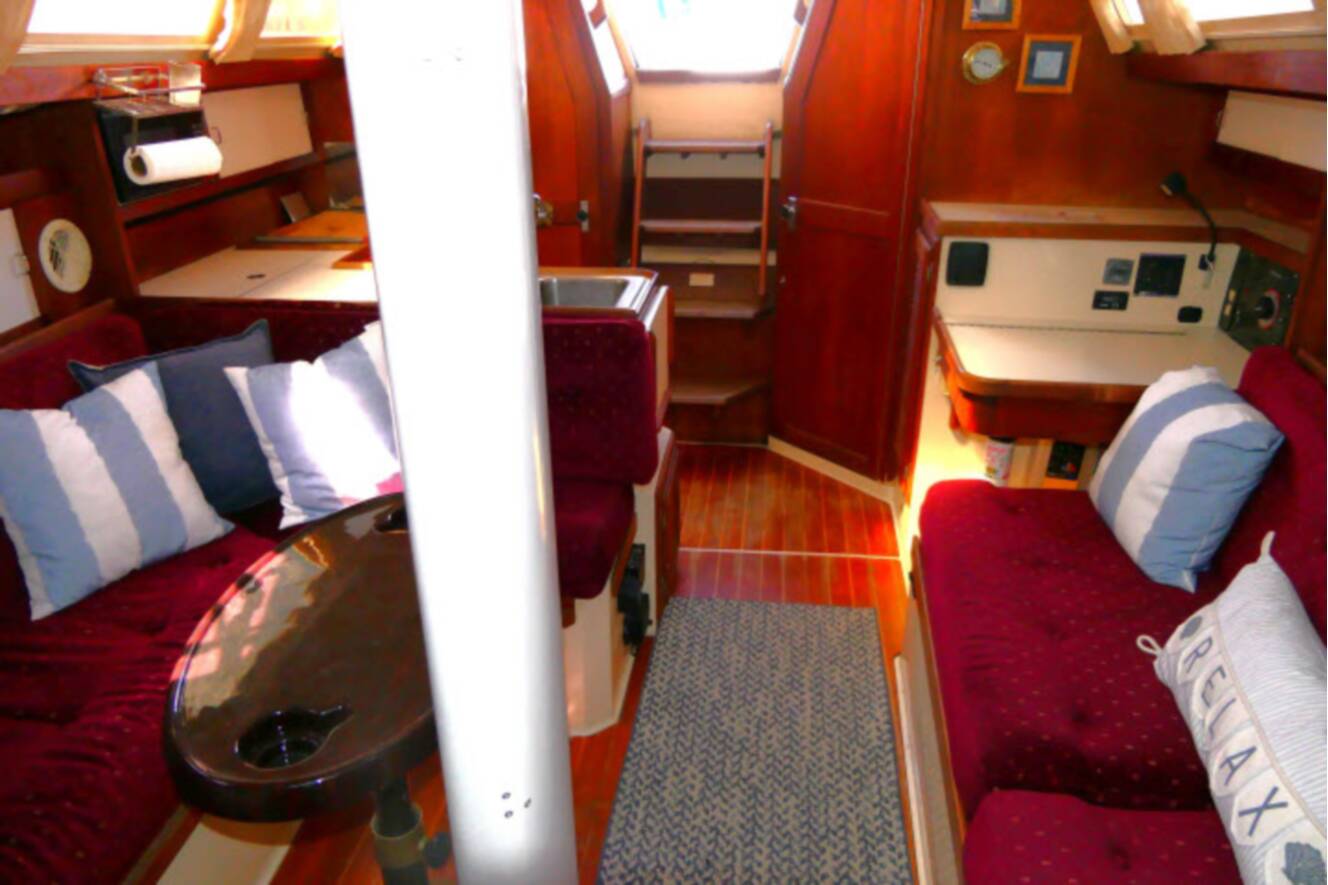A photo of this 1989 Catalina 34 Tall Rig