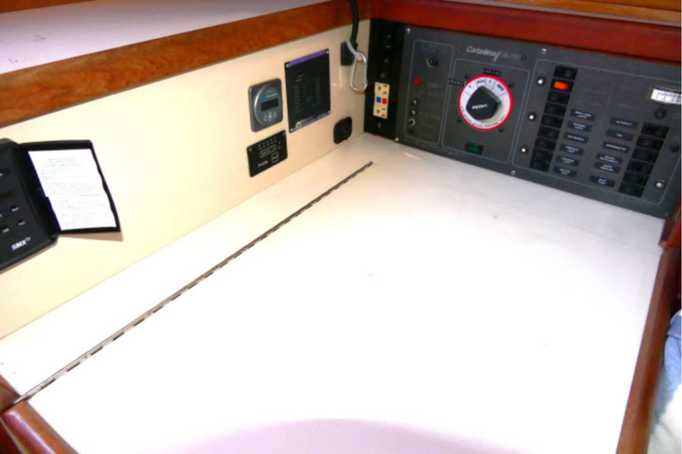 A photo of this 1989 Catalina 34 Tall Rig