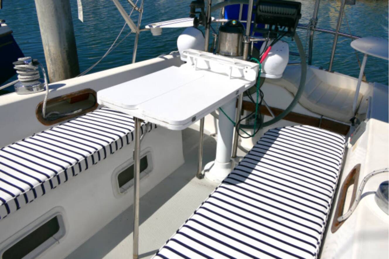 A photo of this 1989 Catalina 34 Tall Rig