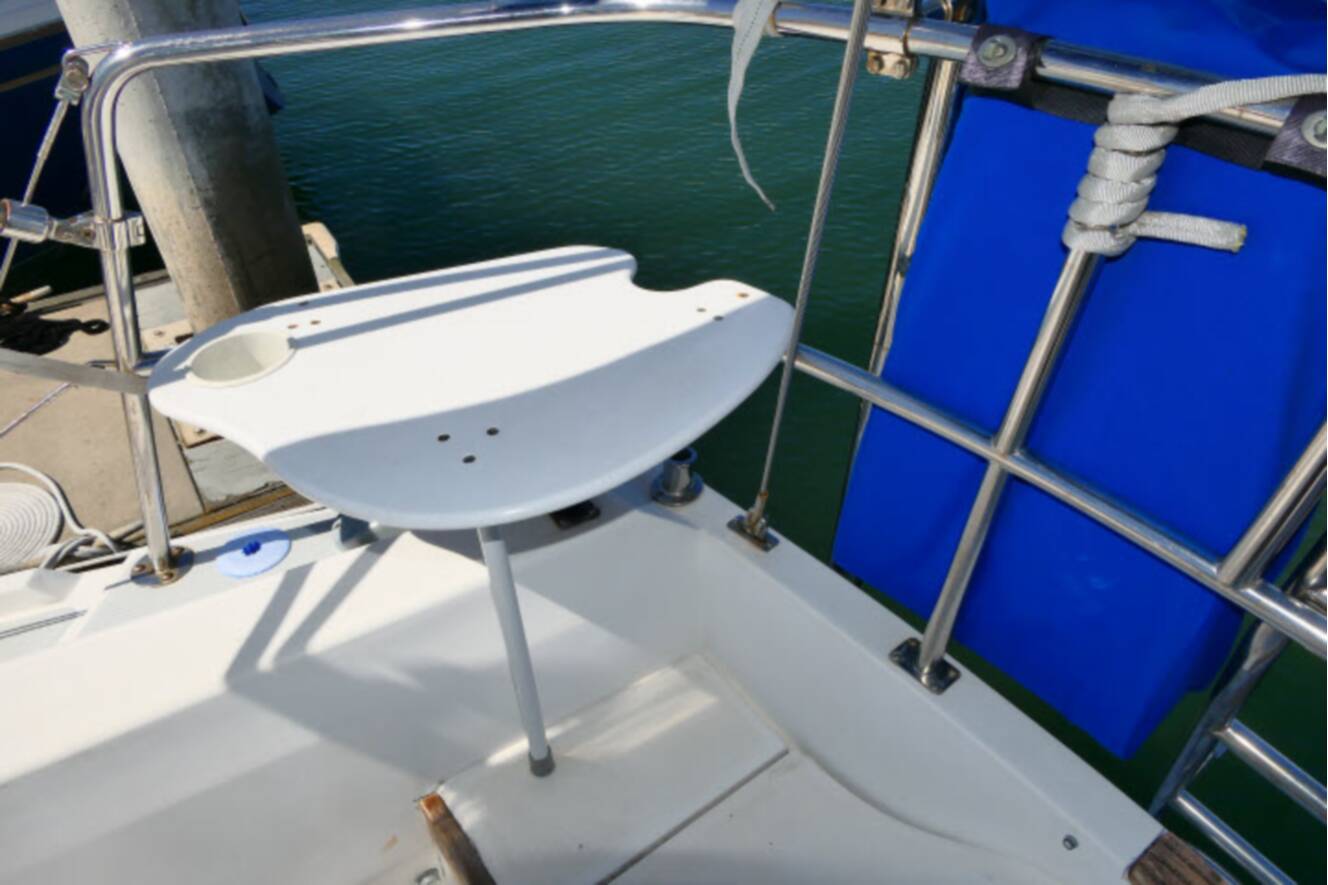 A photo of this 1989 Catalina 34 Tall Rig