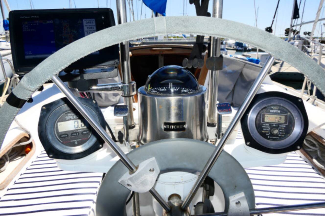 A photo of this 1989 Catalina 34 Tall Rig