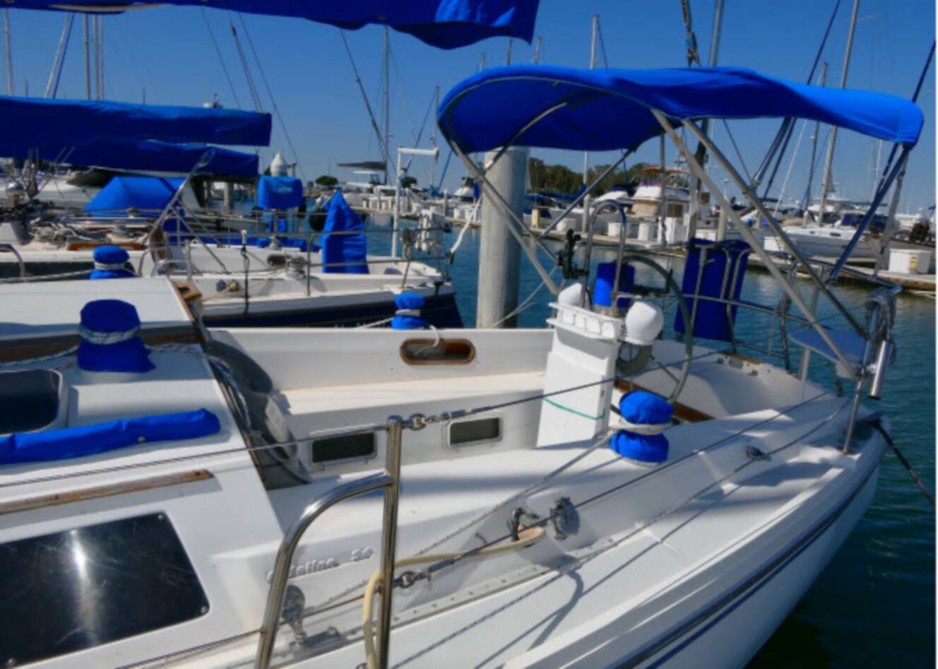 A photo of this 1989 Catalina 34 Tall Rig