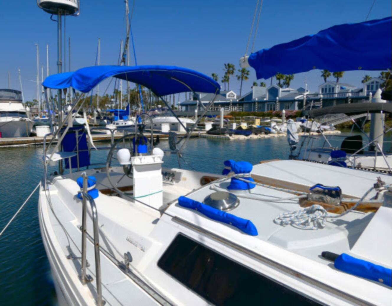 A photo of this 1989 Catalina 34 Tall Rig