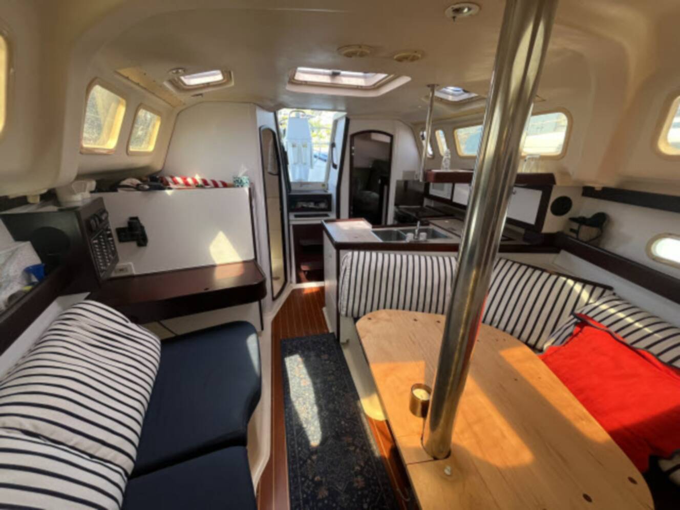 A photo of this 2000 Hunter 340