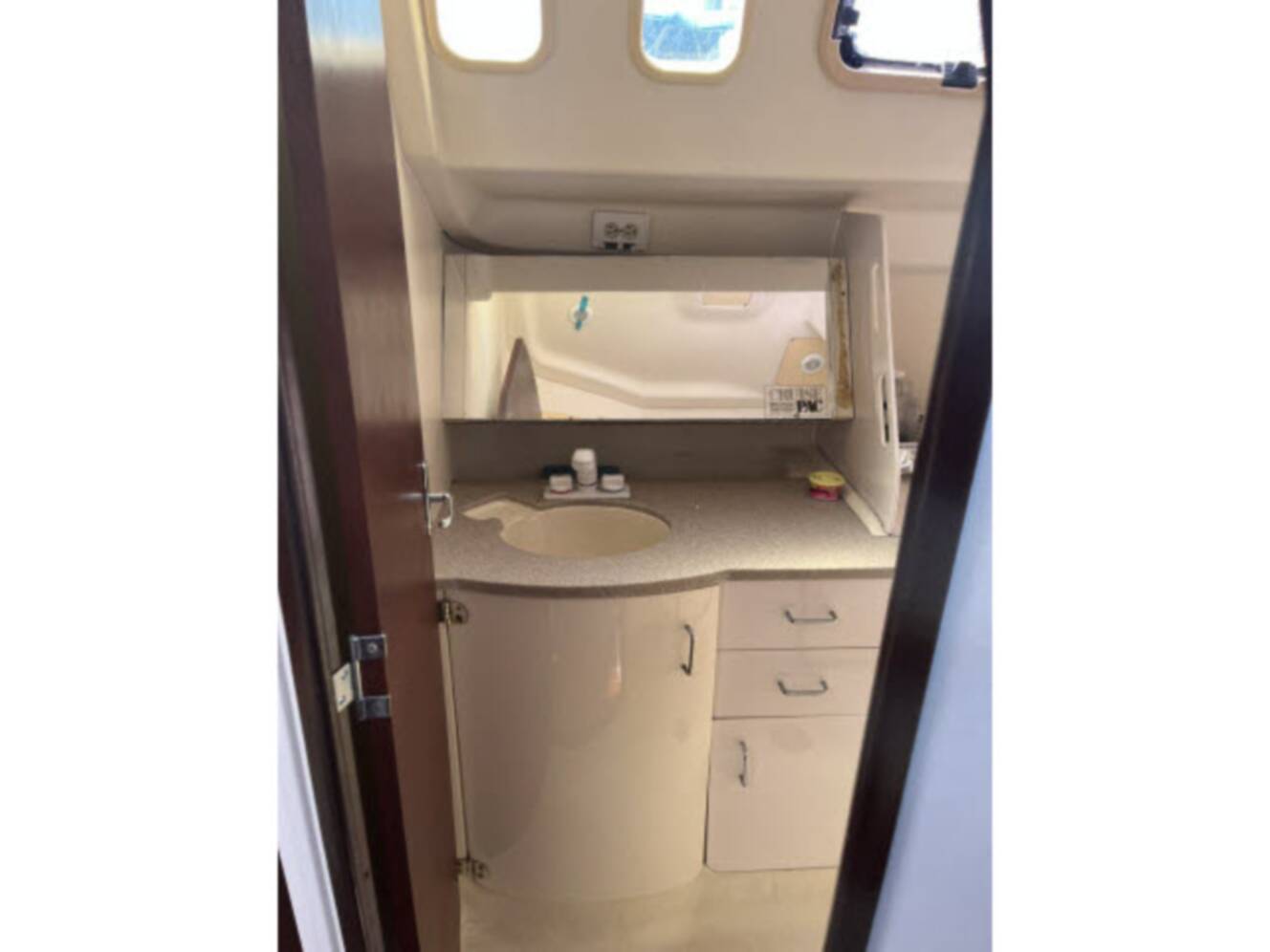 A photo of this 2000 Hunter 340