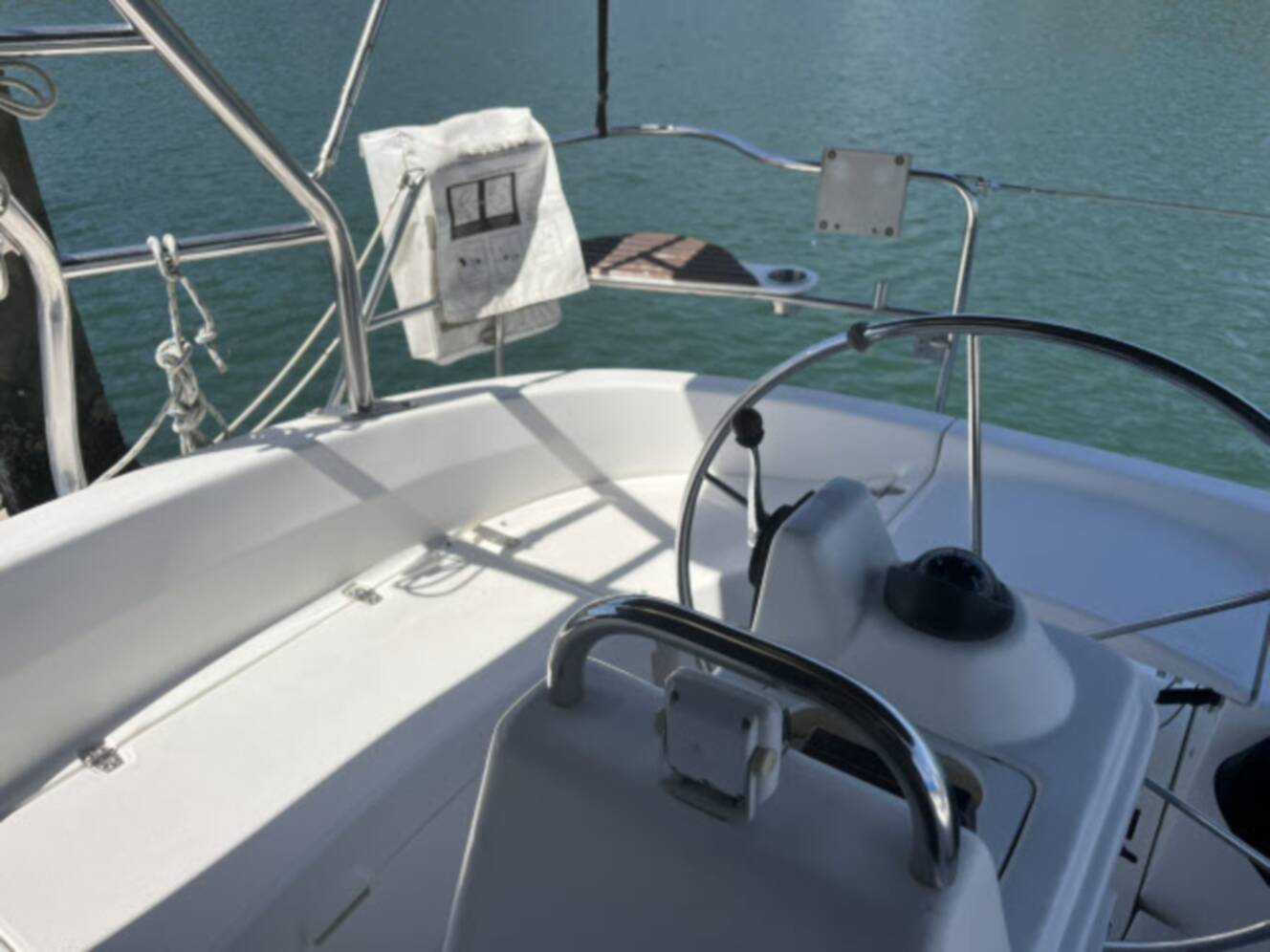 A photo of this 2000 Hunter 340
