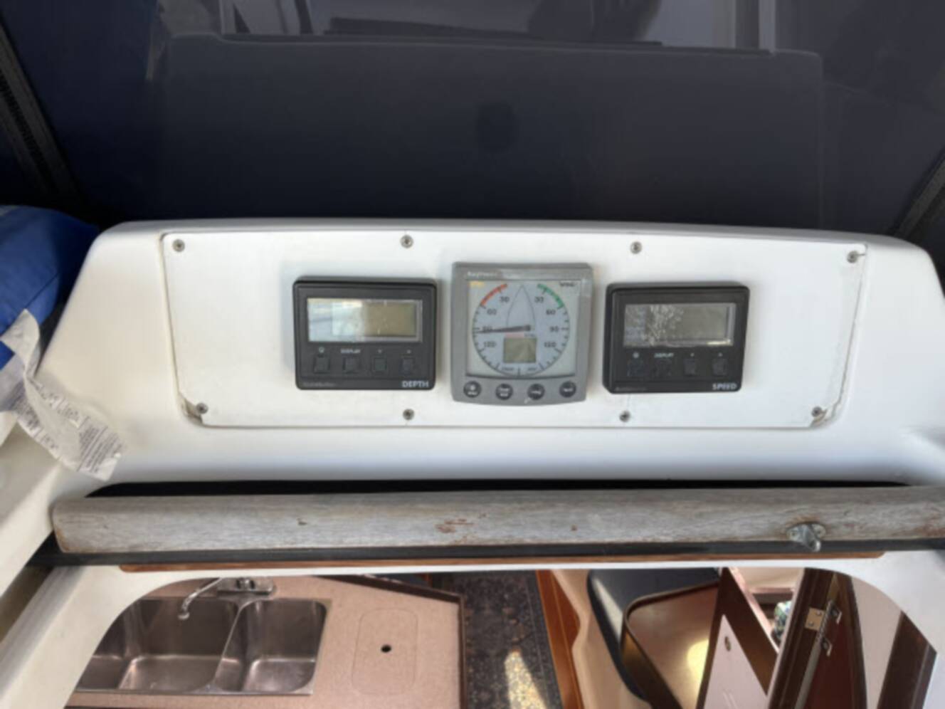 A photo of this 2000 Hunter 340