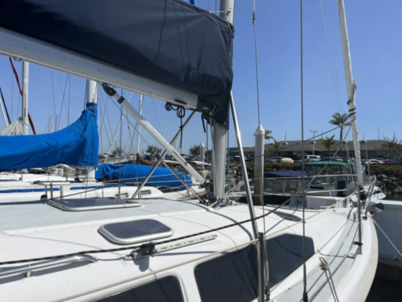 A photo of this 2000 Hunter 340