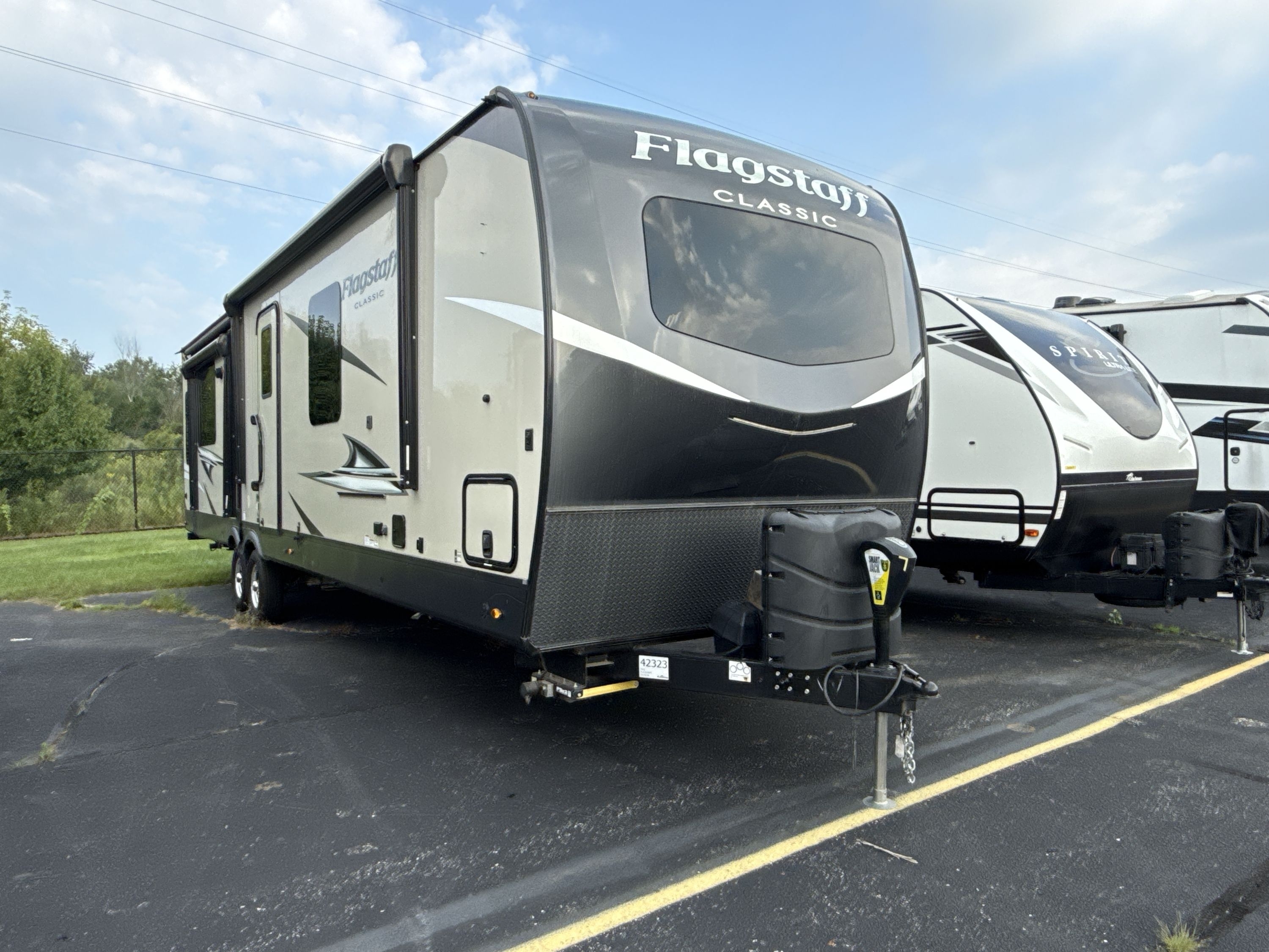 2021 Forest River FLAGSTAFF CLASSIC SUPER LITE 832IKSB in birch run MI