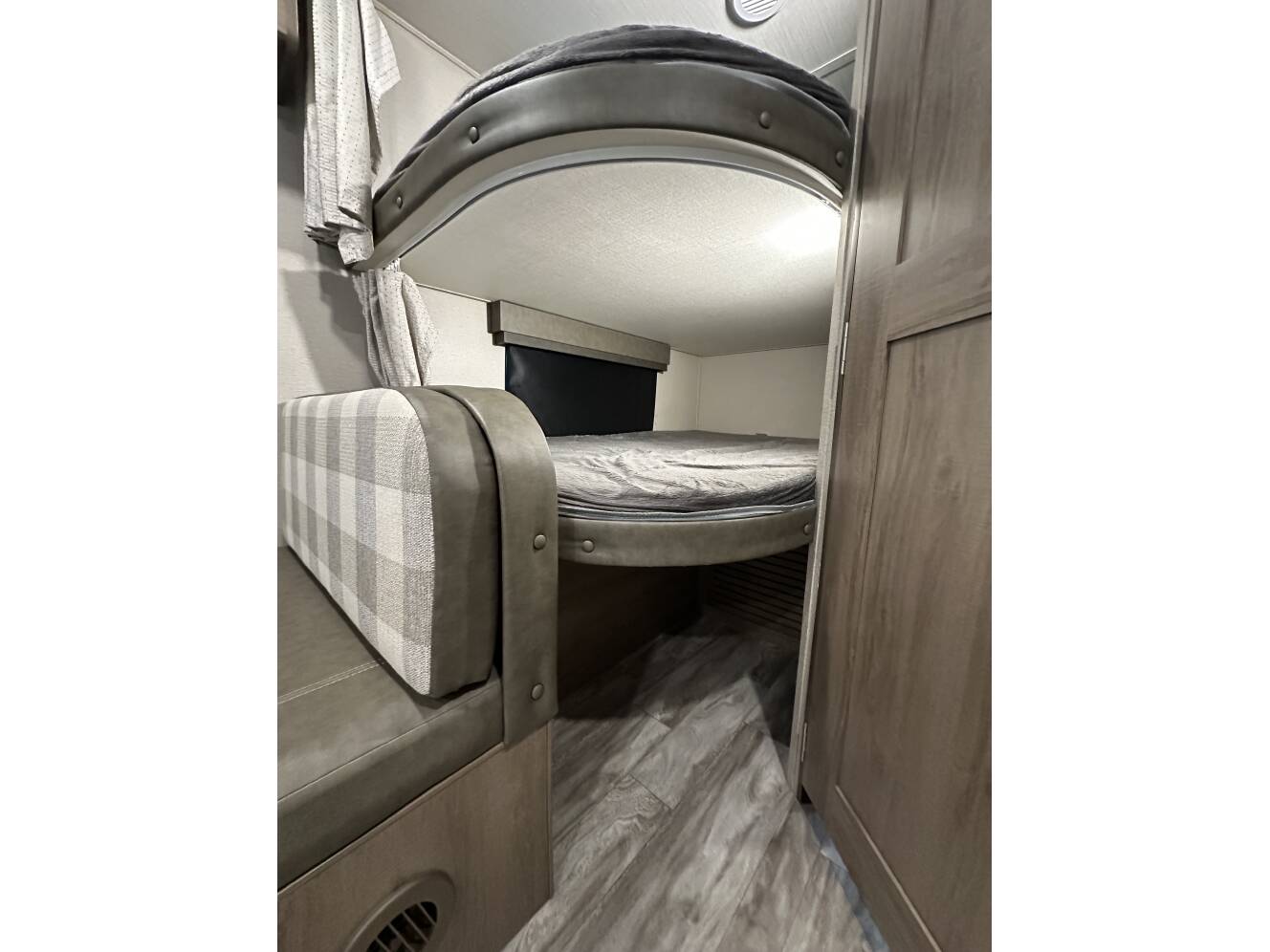 A photo of this 2022 Grand Design IMAGINE XLS 23BHE