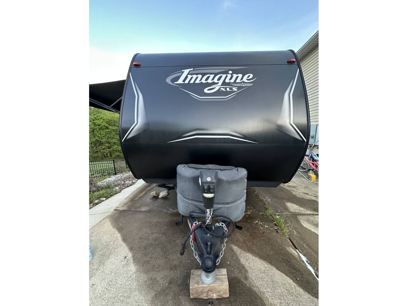 A photo of this 2022 Grand Design IMAGINE XLS 23BHE