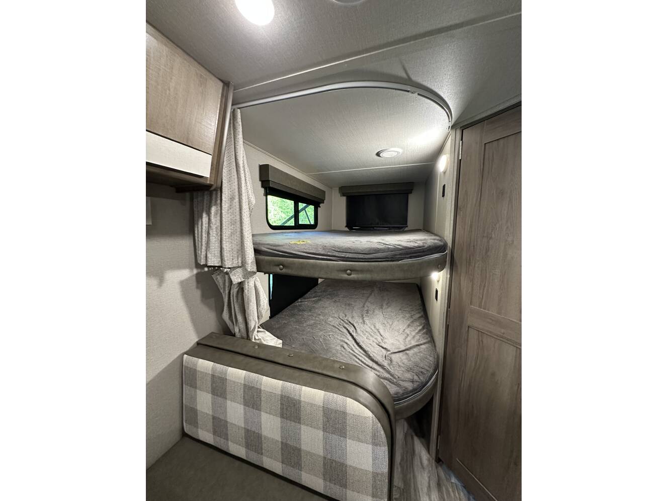 A photo of this 2022 Grand Design IMAGINE XLS 23BHE