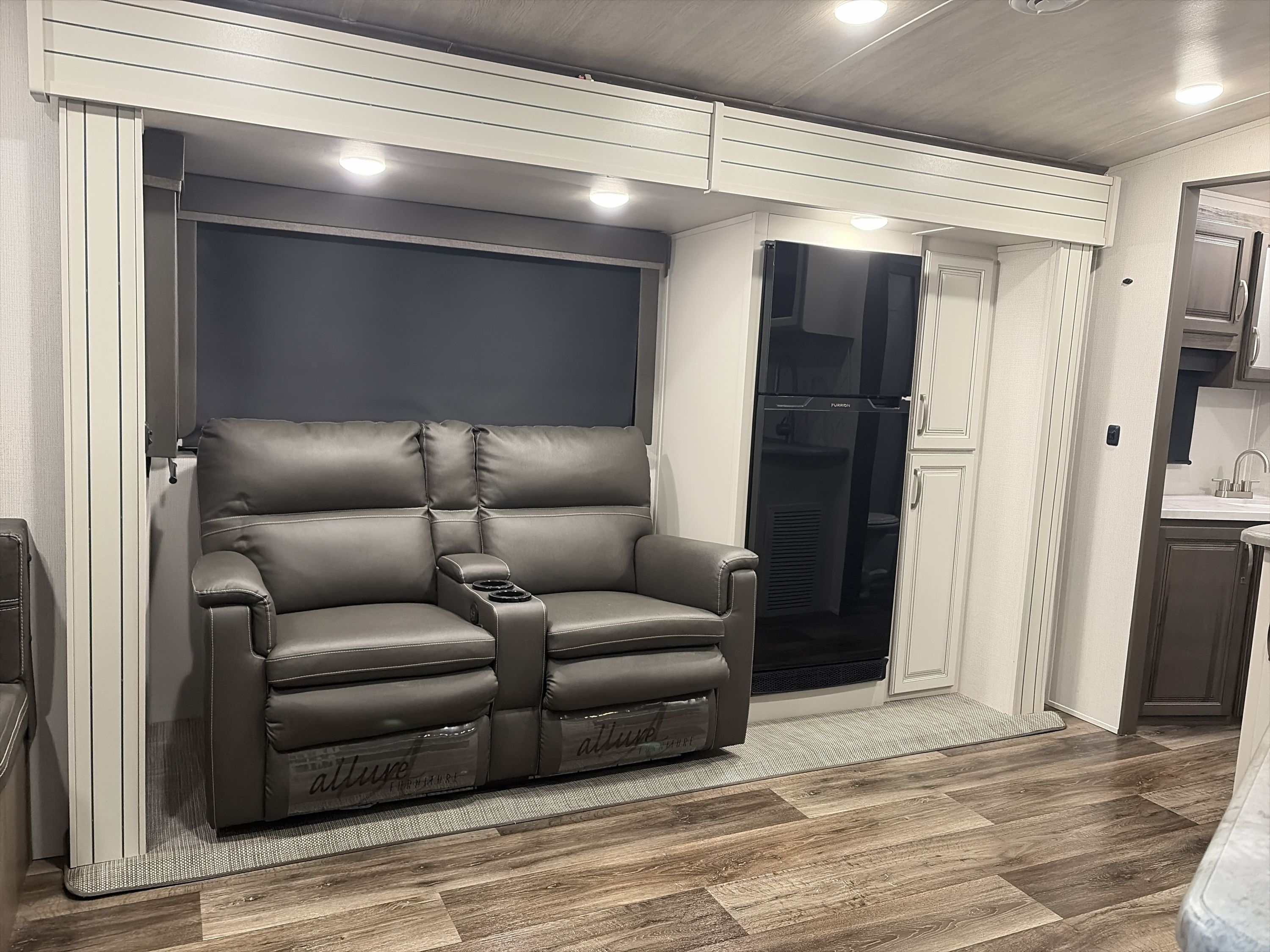 2023 Keystone COUGAR 25RDS RV