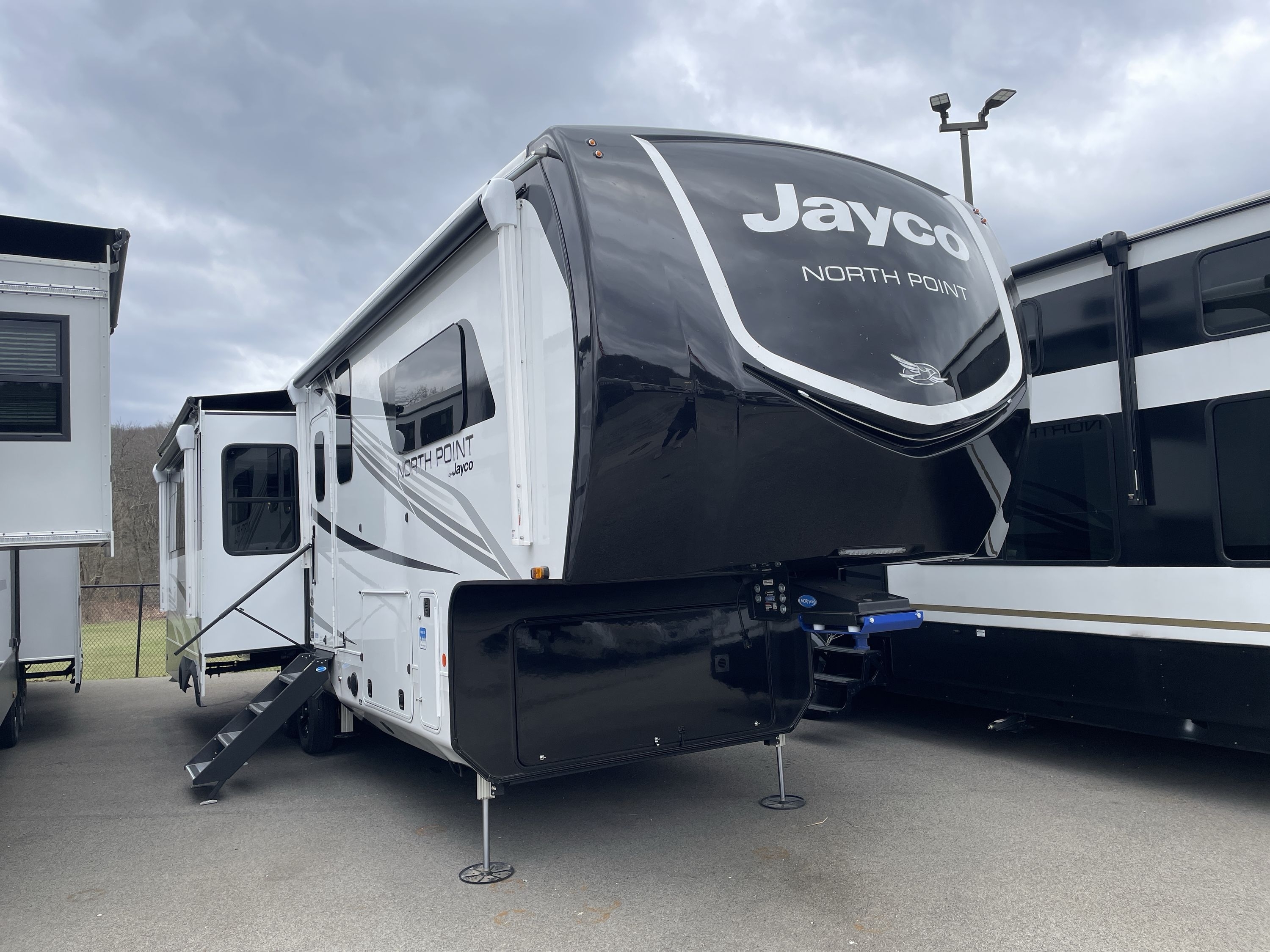 2026 Jayco NORTH POINT 310RLTS in apollo PA