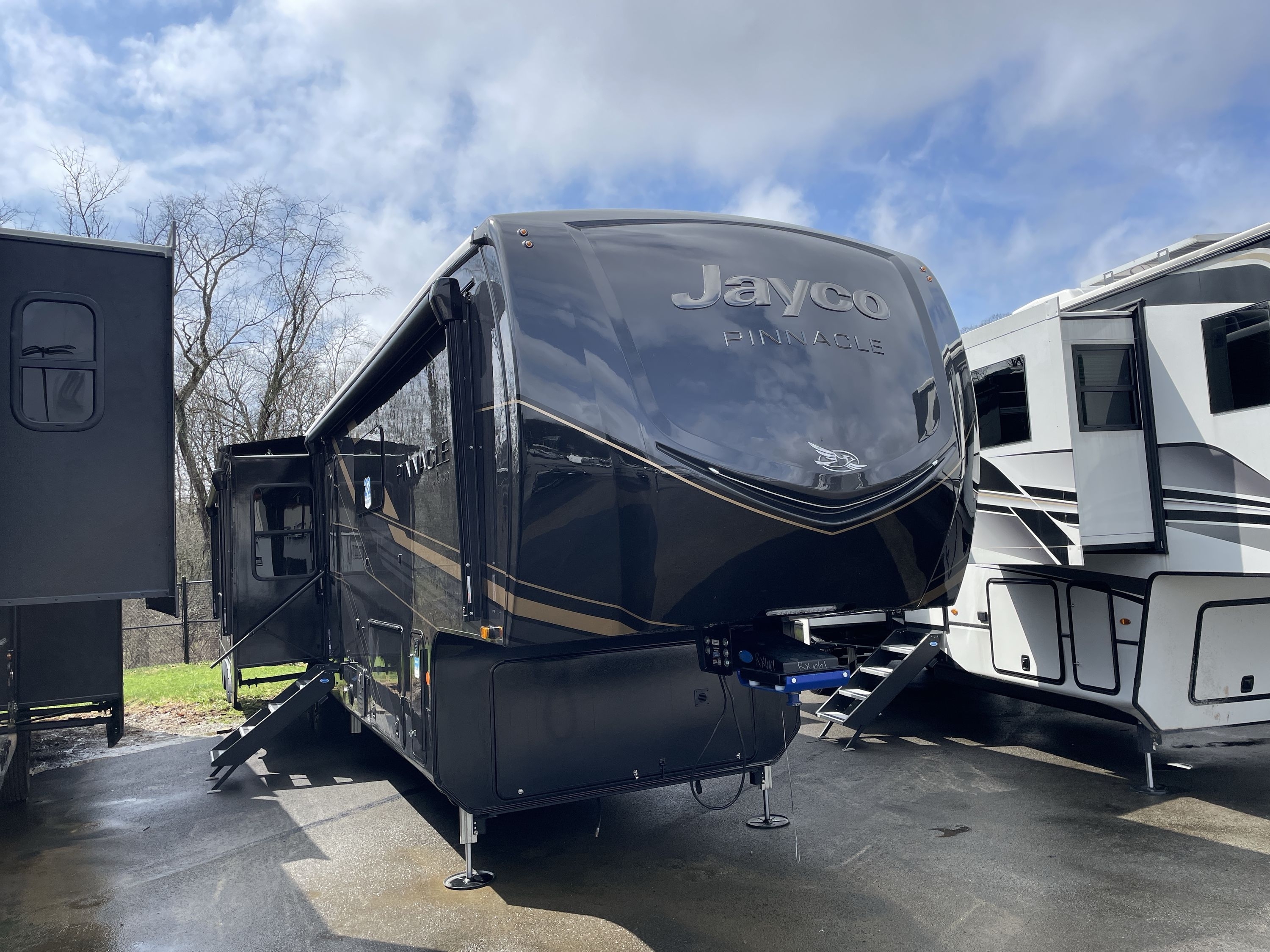 2026 Jayco PINNACLE 38FBRK in apollo PA