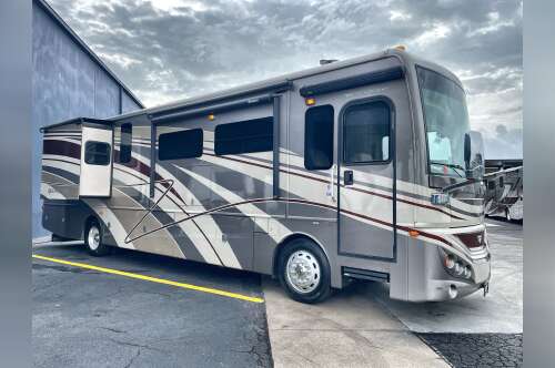 2015 Fleetwood EXPEDITION 38S in katy TX