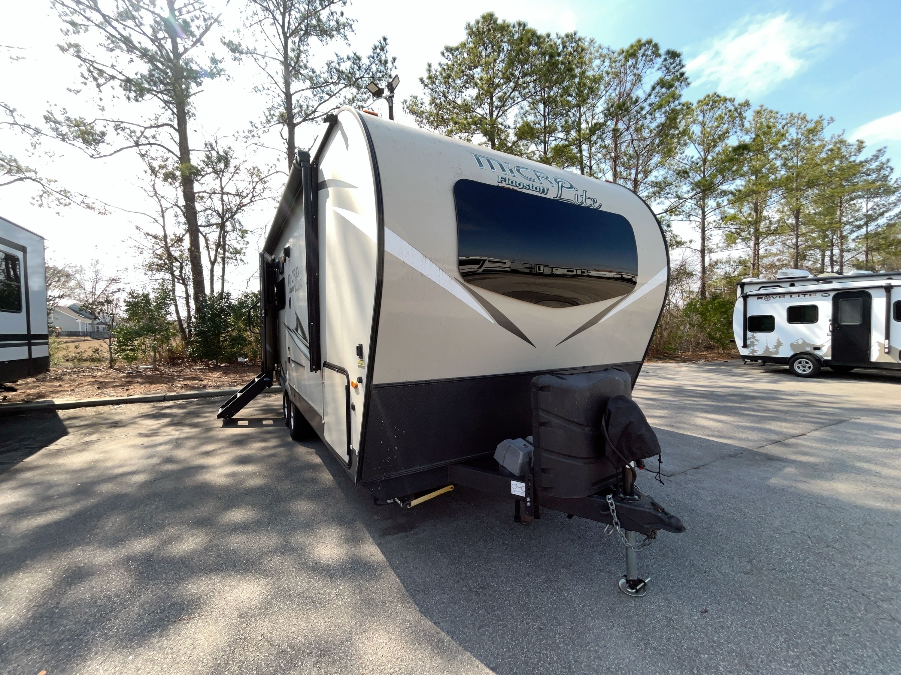 2021 Forest River FLAGSTAFF MICRO LITE 22FBS in myrtle beach SC