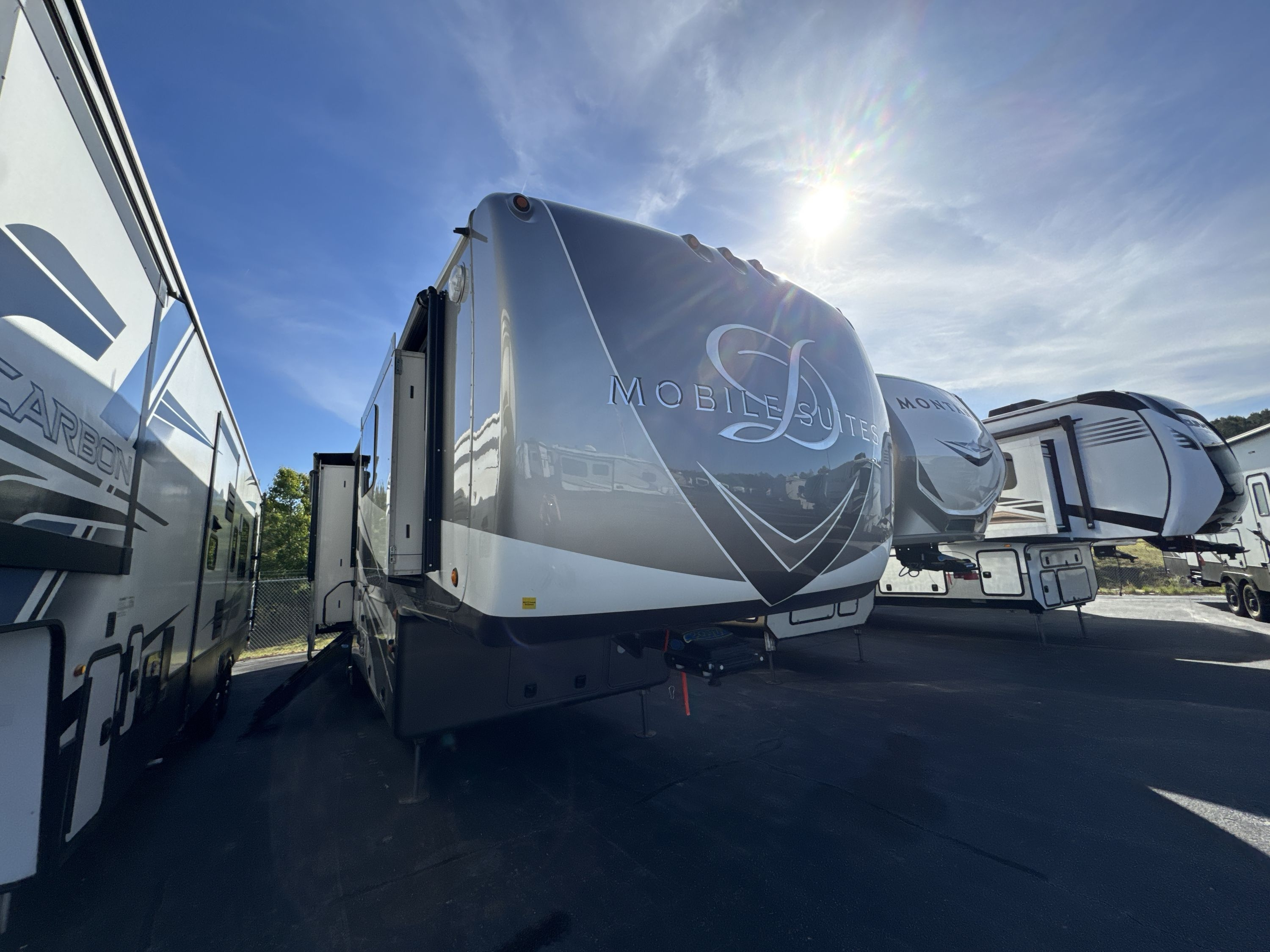 2020 DRV LUXURY SUITES MOBILE SUITES 36RKSB RV