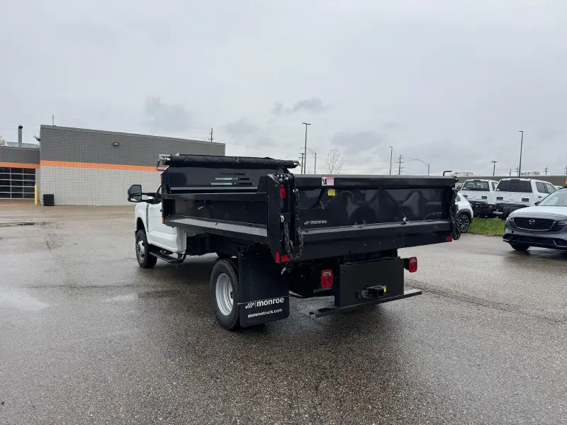 2025 FORD F350
