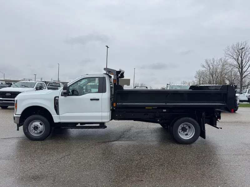 2025 FORD F350