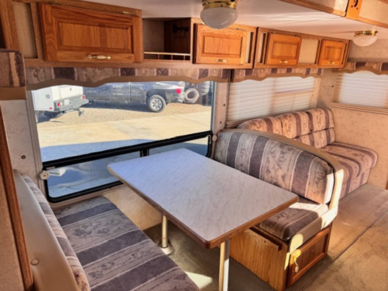 A photo of this 2003 Thor Motor Coach JAZZ 2780BH
