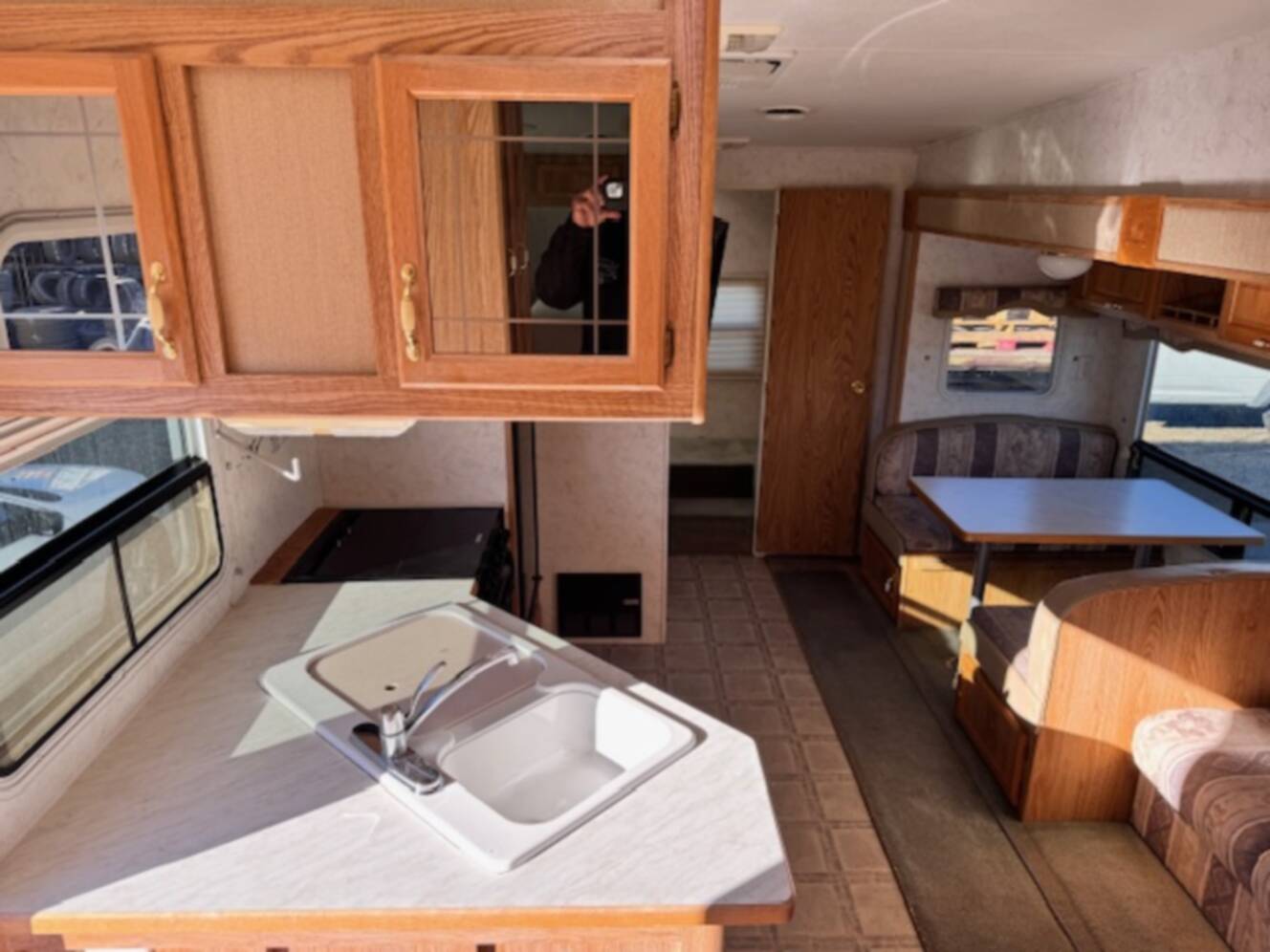 A photo of this 2003 Thor Motor Coach JAZZ 2780BH